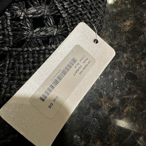 L*Space Jet Setter Beach Hat in Black - Picture 4 of 5